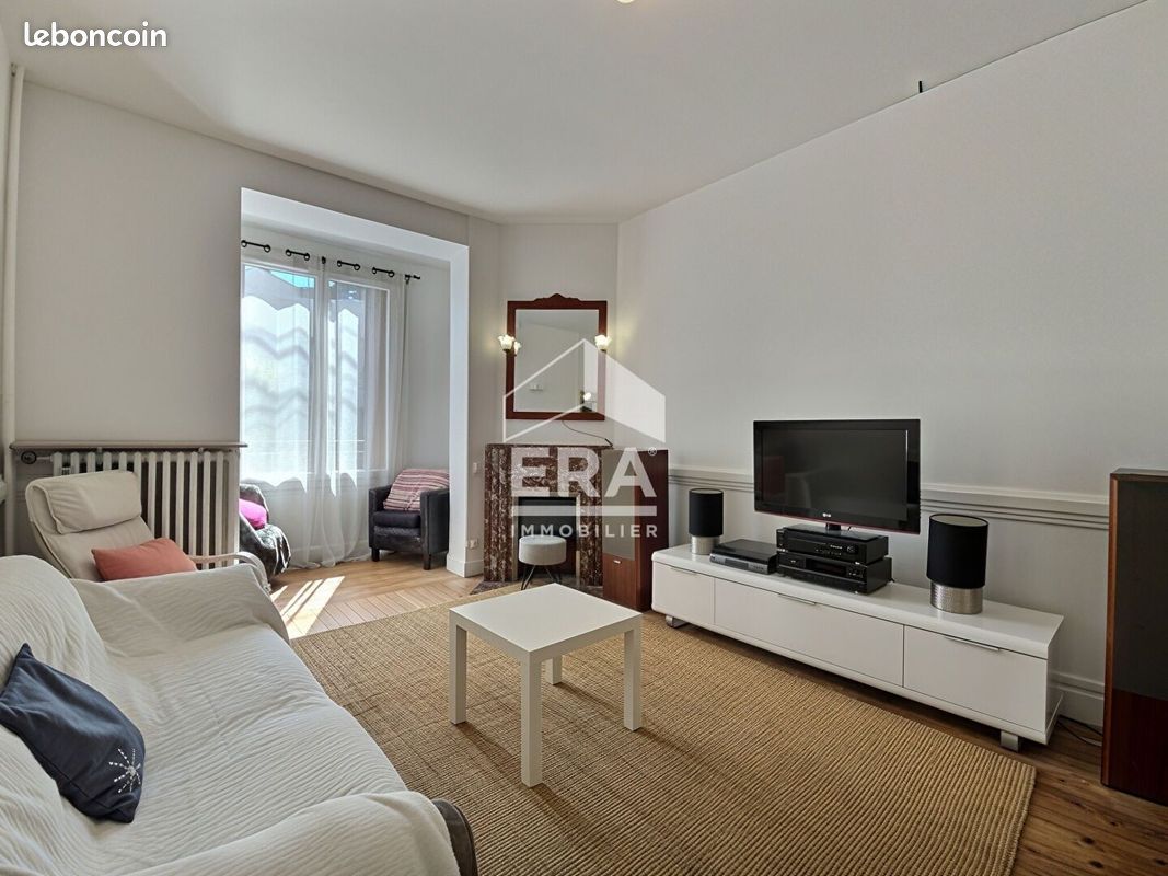 Maison 7 pièces 166 m² · à Clermont-Ferrand · 166 m² · 1 940 €