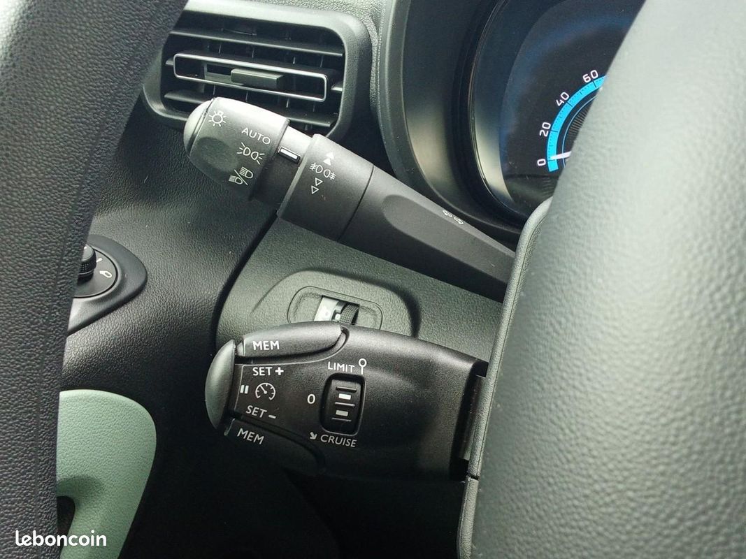 CITROEN BERLINGO e-Taille M 136 ch 50kWh Automatique Feel (image 17)