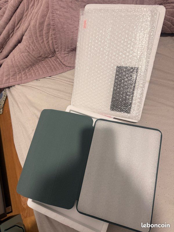 Coque et vitre de protection (image 1)
