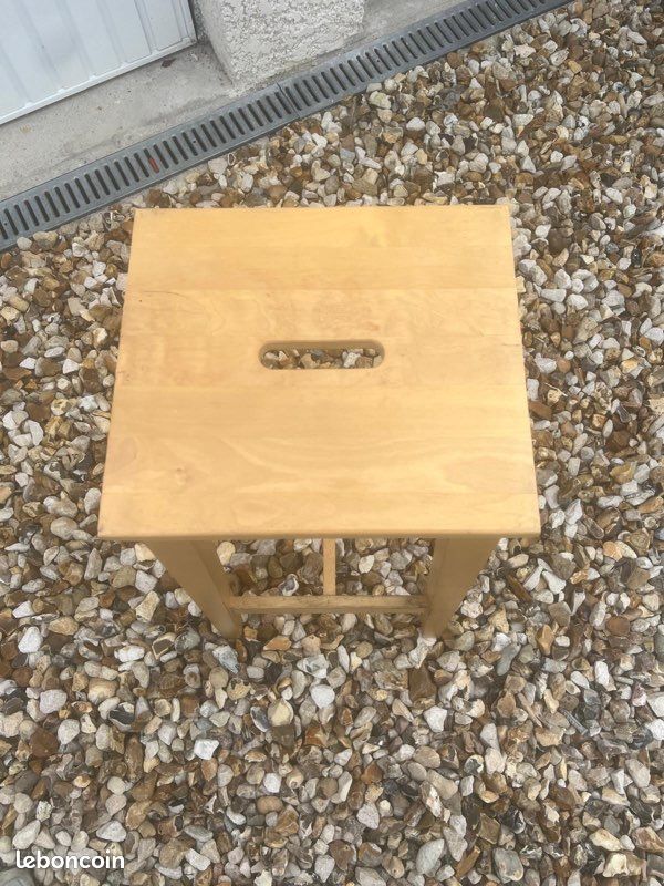 Tabourets en bois – à l’unité ou lot de 8 - solides et pratiques (image 2)