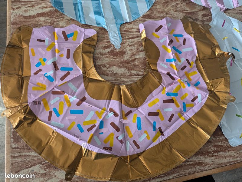 Lot de 4 ballons : ronds rayures, étoile confetti, donut croqué - multicolore (image 6)