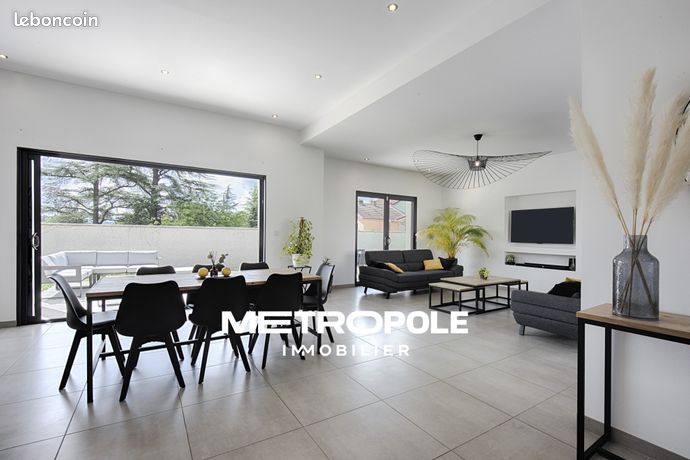 Maison 5 pièces 160 m²