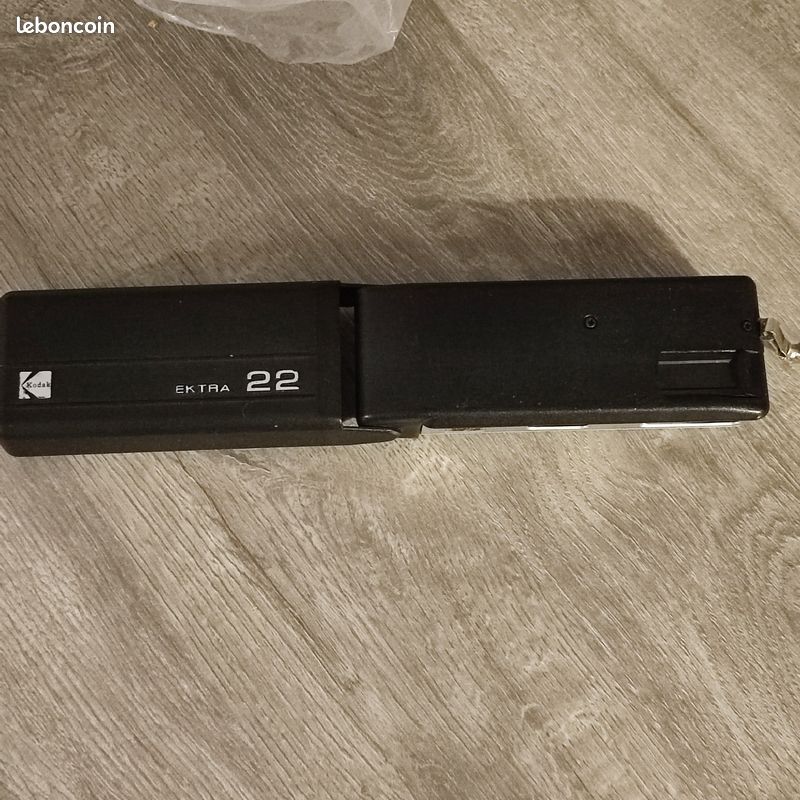Kodak Eastman: Ektra 22 Price Guide: estimate a camera value