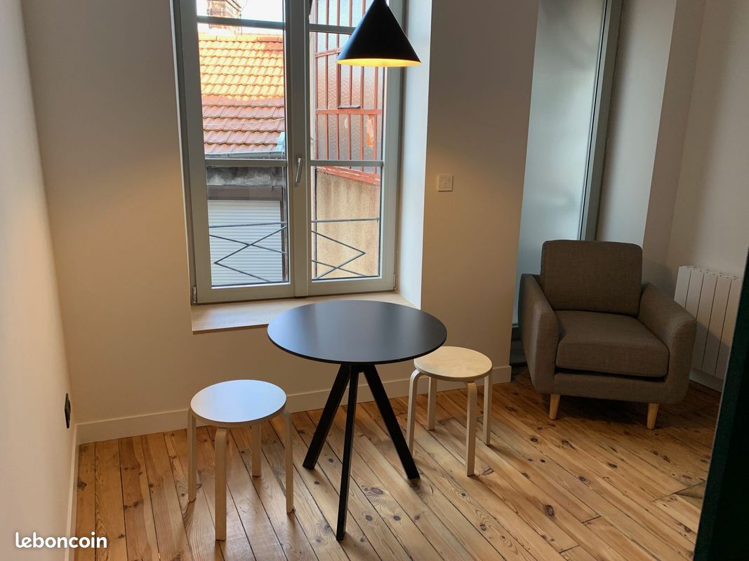 Appartement 1 pièce 13 m² · à Saint-Étienne · 13 m² · 400 €