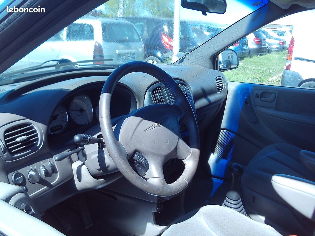 Grand Voyager 2.5 CRD 140 SE (image 5)