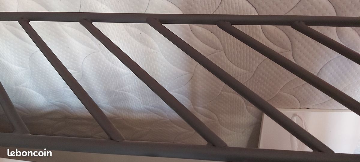2 lits pour une personne (1 surélevé et 1 normal) (image 14)