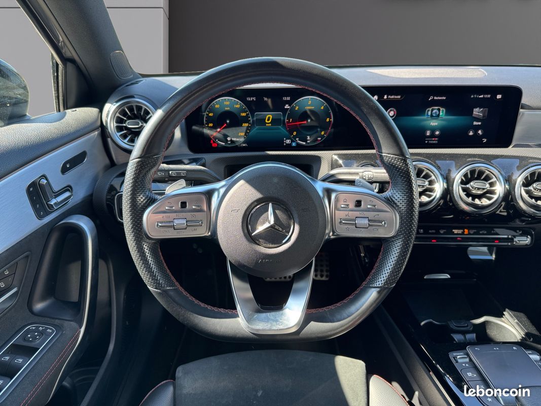 MERCEDES CLASSE A 200 D AMG LINE 8G-DCT Premium + CarPlay Caméra AR Radar AV/AR Toit Ouvrant Garantie 12 mois (image 13)