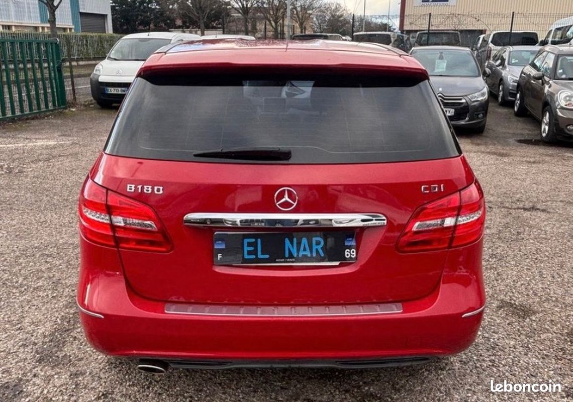 Mercedes Benz CLASSE B B180 CDI 110 cv FINITION FASCINATION - GARANTIE 12 MOIS (image 8)