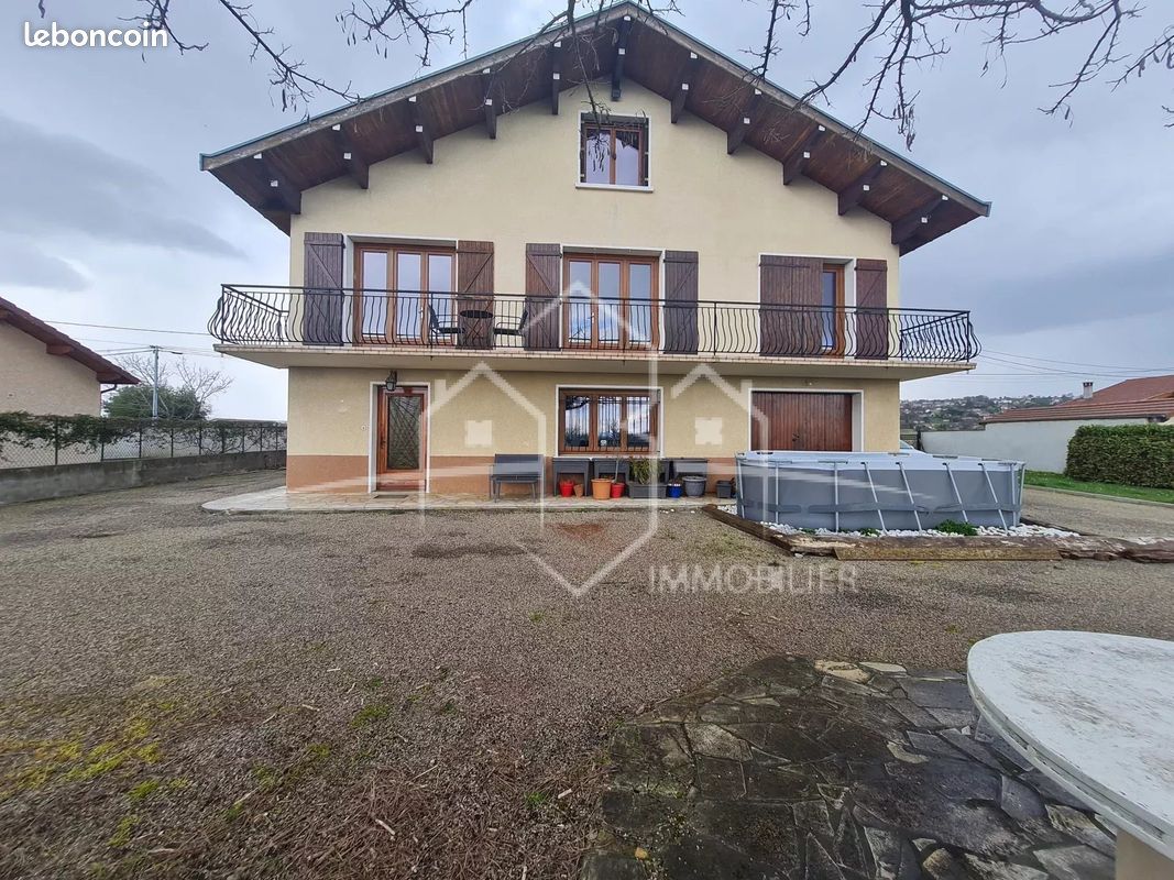 Maison 5 pièces 159 m² · à Revel-Tourdan · 159 m² · 868 €/mois
