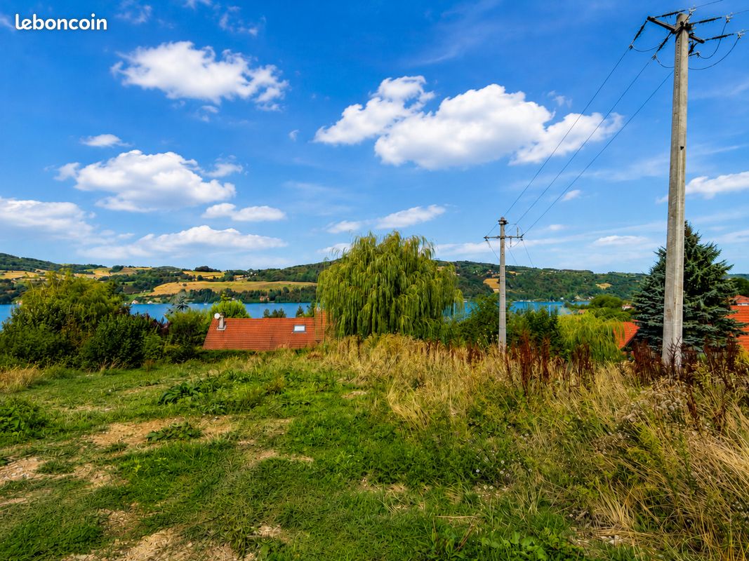 Terrain 1212 m² · à Bilieu · 1 212 m² · 141 000 €