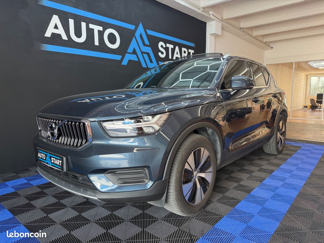 Volvo XC40 T5 261Ch Plug in Hybrid Inscription Business - 2EME MAIN / HISTORIQUE COMPLET / TOIT OUVRANT PANORAMIQUE / CARPLAY / CAMERA DE RECUL / COFFRE ELECTRIQUE (image 1)