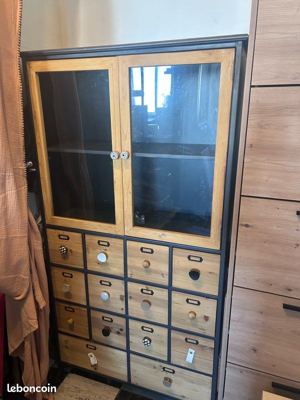 Armoire vitrine (image 1)