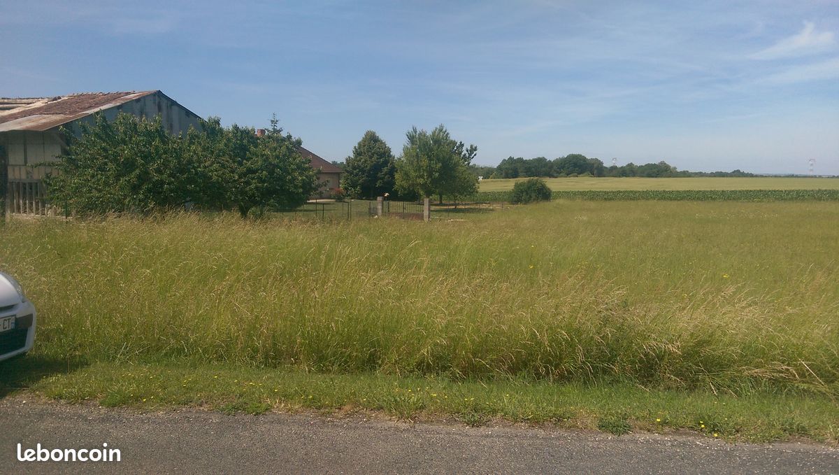 TERRAIN A CONSTRUIRE ECRIENNES 1900m2 PRES DE VITRY · à Écriennes · 55 000 €