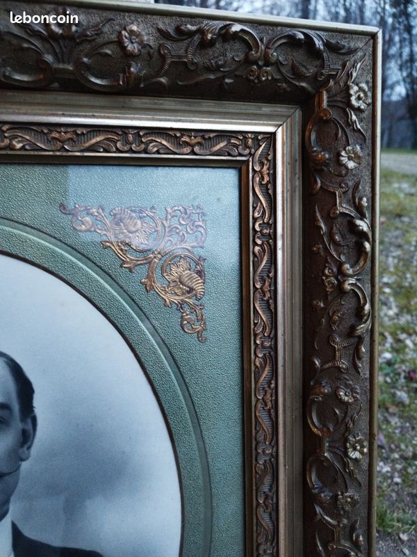 Superbe cadre avec portrait en bronze doré patiné très ancien (image 20)
