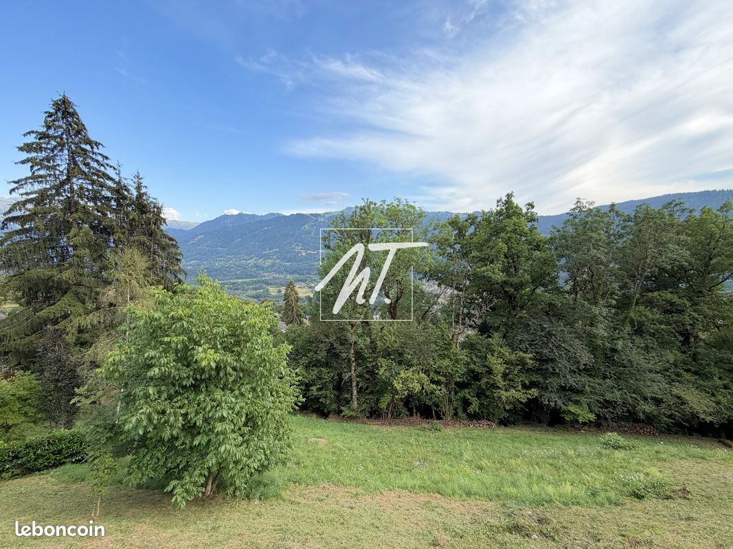 Terrain 886 m² · à Verchaix · 886 m² · 290 000 €