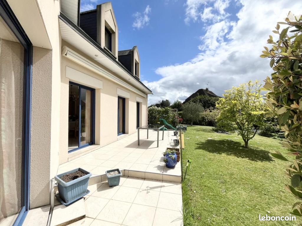 Maison 8 pièces 195 m² (image 1)