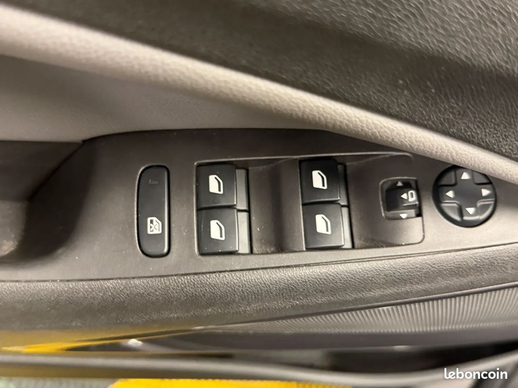 OPEL Crossland X 1.2 110ch 110 Innovation - Suivi OPEL - 2019 - 65 500 km (image 20)