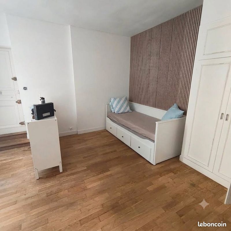 Appartement 1 pièce 26 m² · à Versailles · 26 m² · 1 050 €/mois