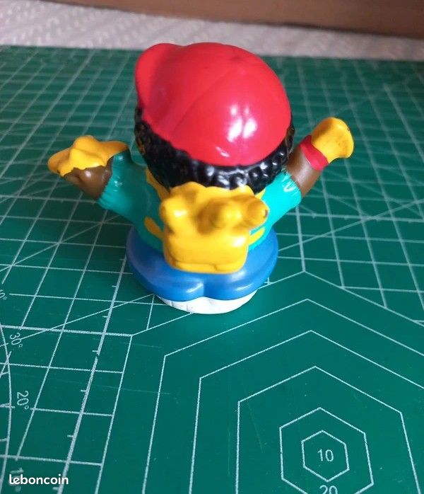 Shool Fisher Price/ Figurine Little People. École ou shool bus. Lire ...