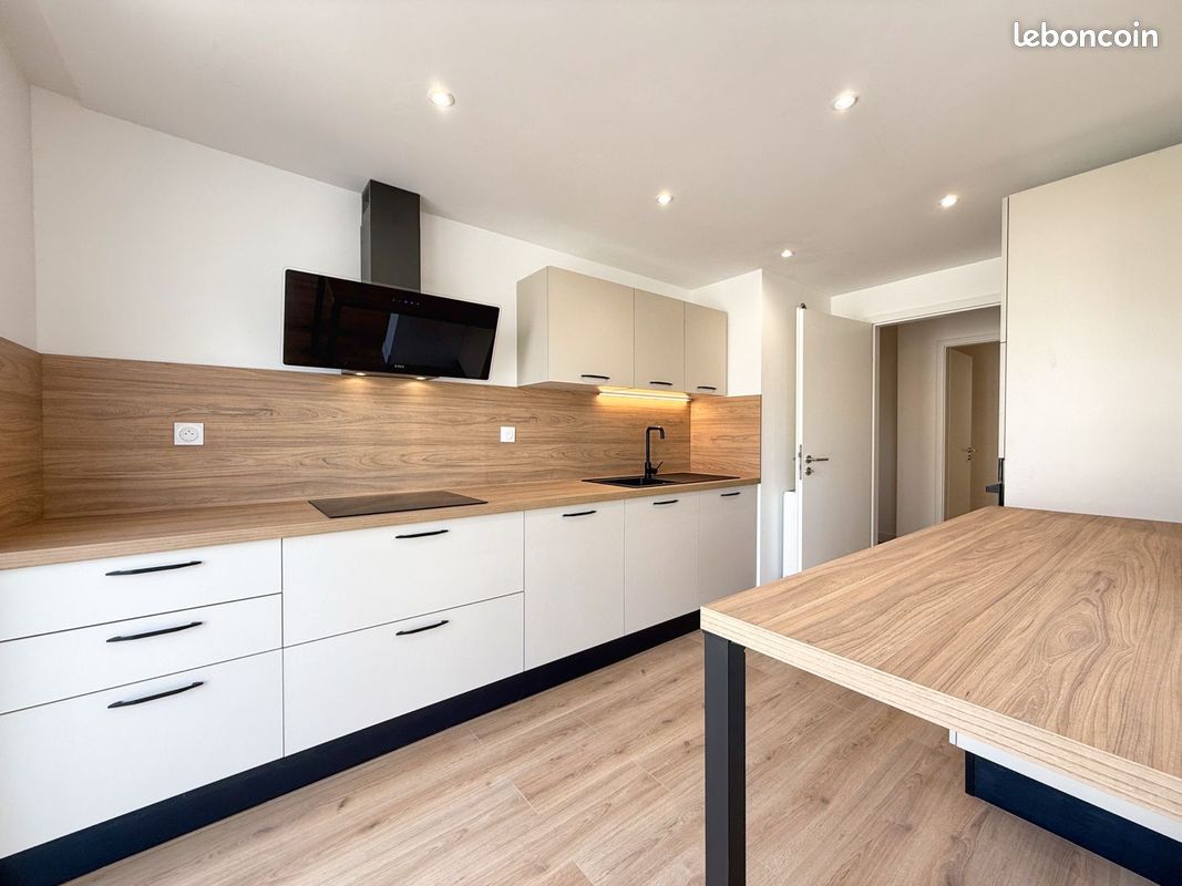 Local commercial 7 pièces 204 m² · à Thionville · 204 m² · 725 000 €