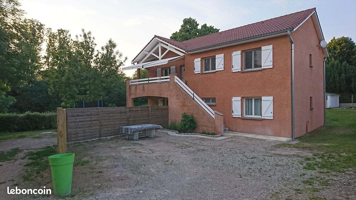 Appartement 4 pièces 96 m² · à Courtenay · 96 m² · 870 €/mois