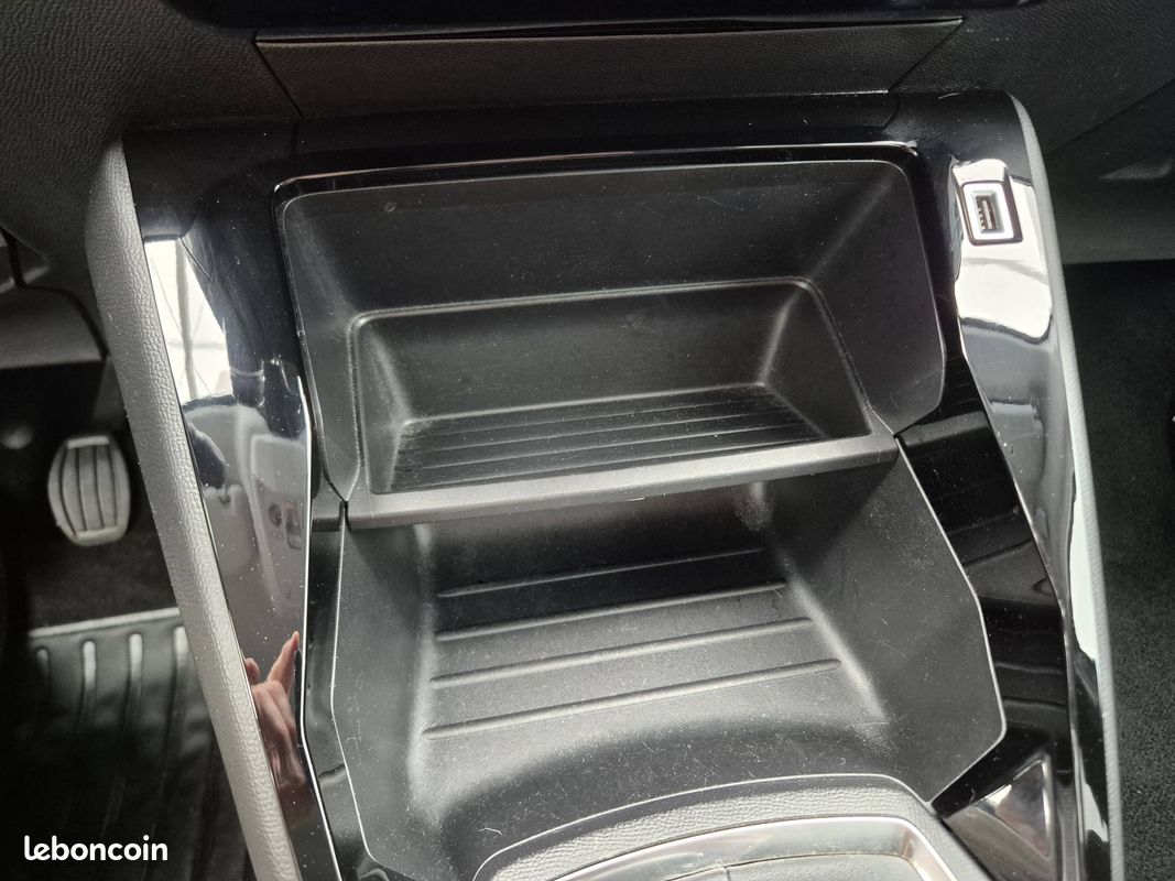 PEUGEOT 208 PureTech 100 S&S BVM6 Style (image 14)