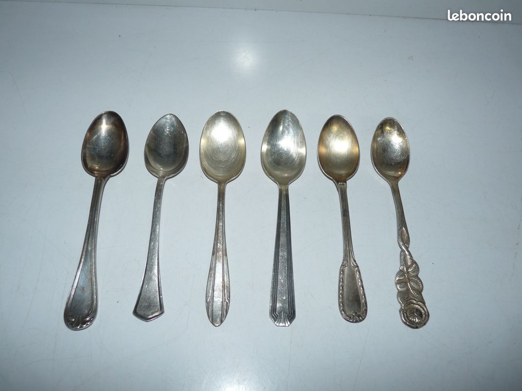 SÉRIE DE 6 cuillères à café très anciennes en métal argenté EUR 15,00