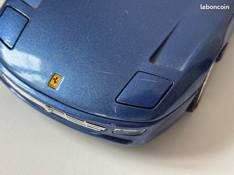 LE776 BURAGO 3036 Voiture 1/18 1:18 Ferrari 456GT 1992 bleue