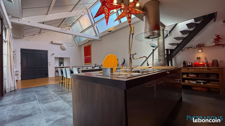 Maison 7 pièces 295 m² — 7