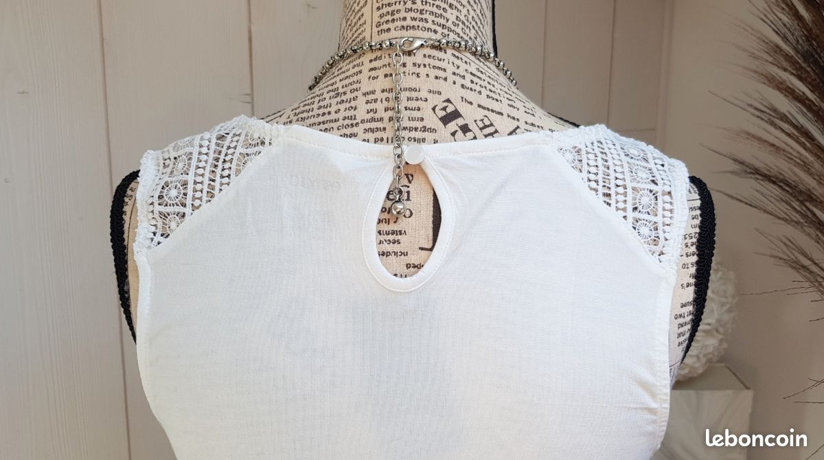 Top débardeur blanc fluide avec empiècement dentelle / macramé (image 3)