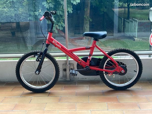 Hyper Hero Commander Un Velo Sur Decathlon Velo Enfant B Twin 16