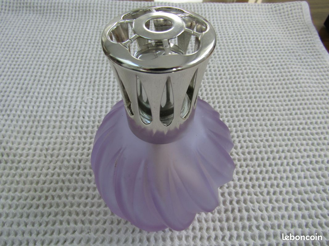 Lampe à huile ovale striée verre et laiton