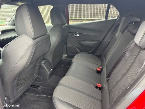 Peugeot 2008 1.2 PureTech 130ch BVA GT Line (image 4)