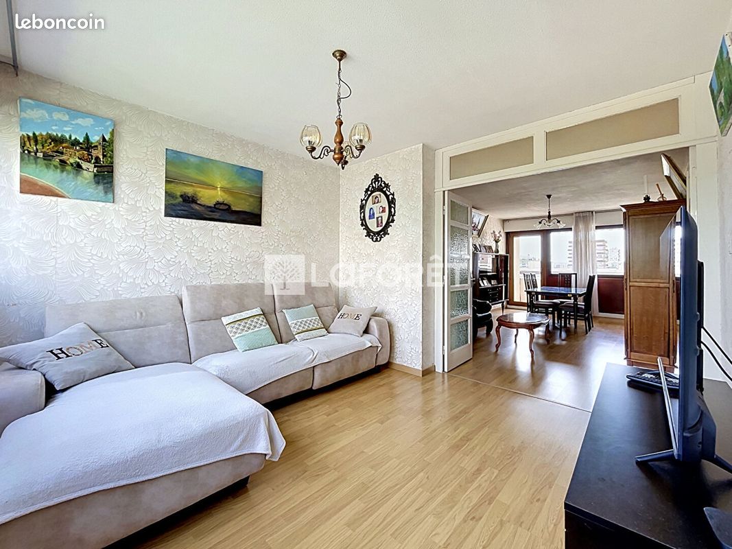 Appartement 4 pièces 82 m² · à Rillieux-la-Pape · 82 m² · 139 000 €