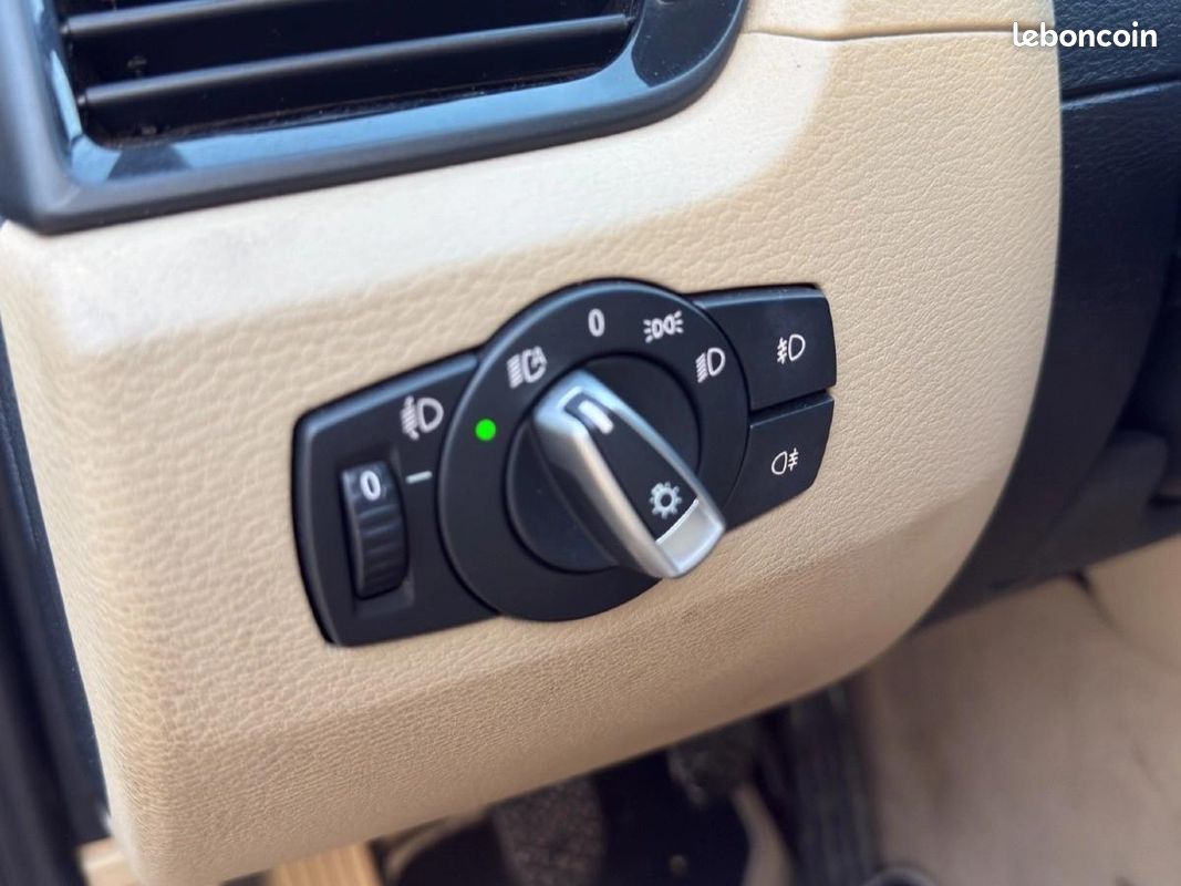 Bmw X1 18 D 145 LOUNGE SDRIVE (image 19)