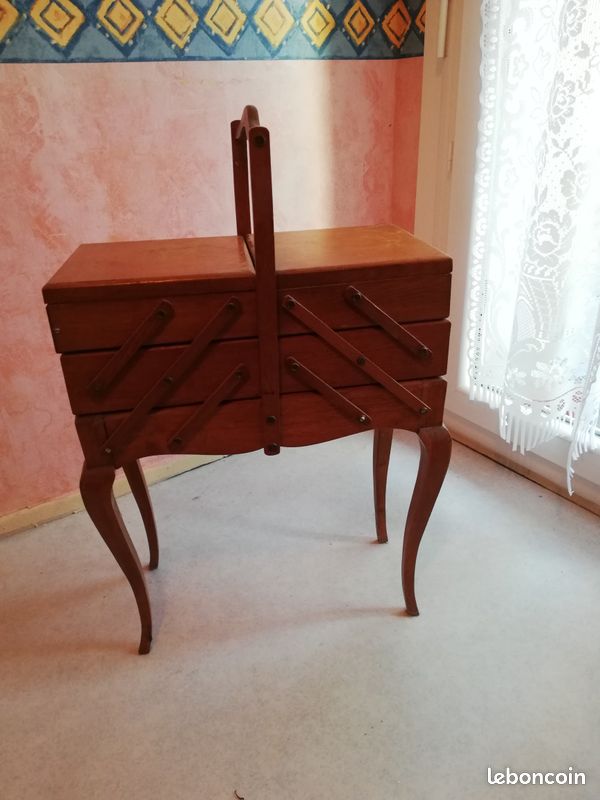 Travailleuse, boîte à couture vintage (image 1)