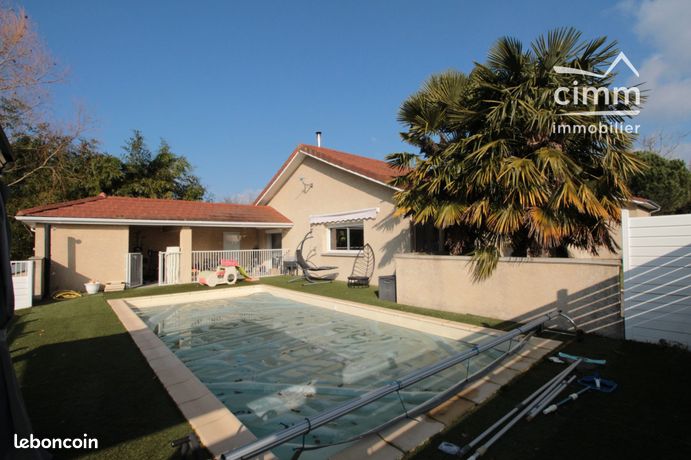 Villa 6 pièces 203 m²