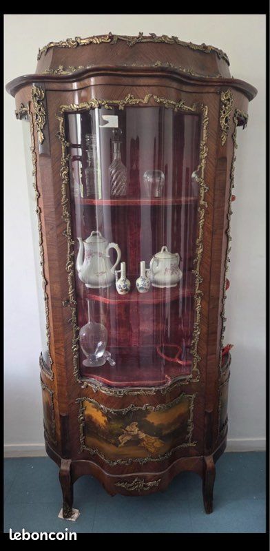 Vitrine époque Napoléon 3 (image 1)