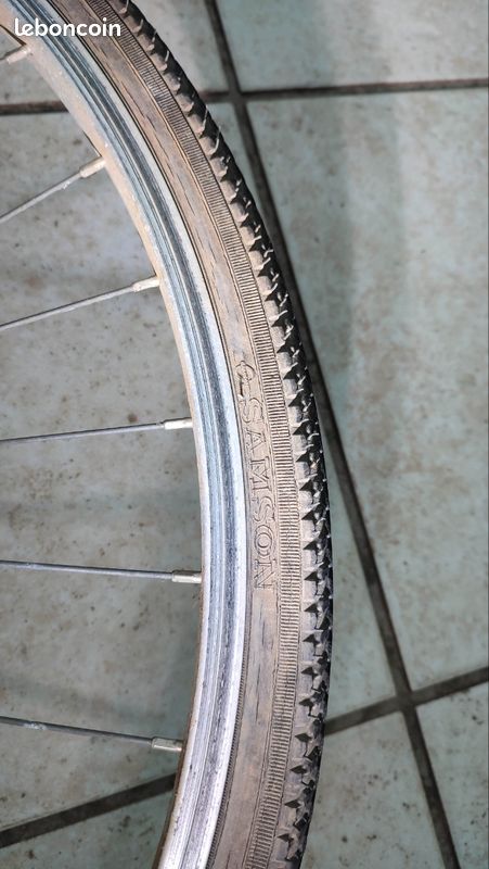 Pneu velo 700*38 (image 4)
