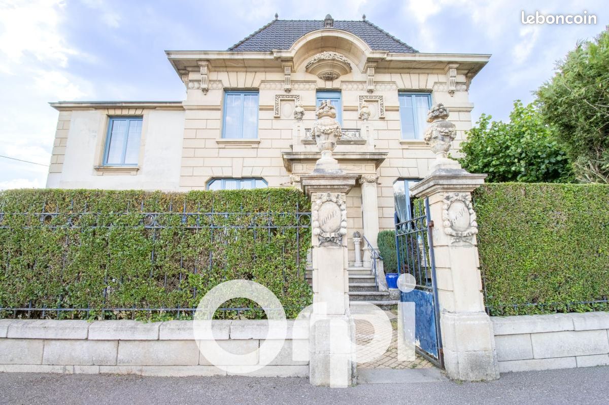 Maison 7 pièces 195 m² (image 1)