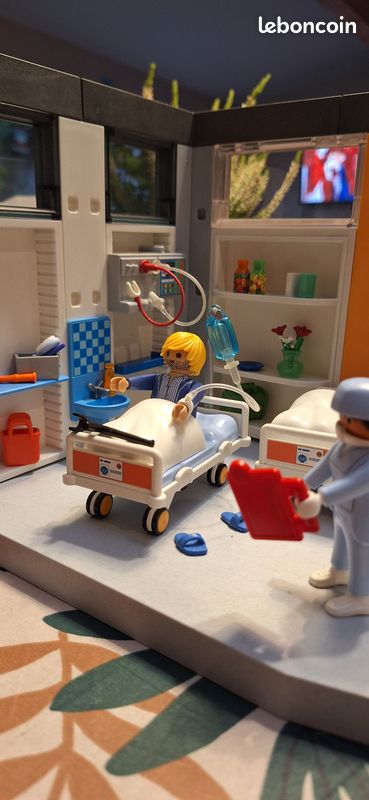 PLAYMOBIL 70191 - City Life - Clinique équipée - Neuf en boite scellée PLAYMOBIL 70191 - City Life - Clinique équipée - Neuf en boite scellée