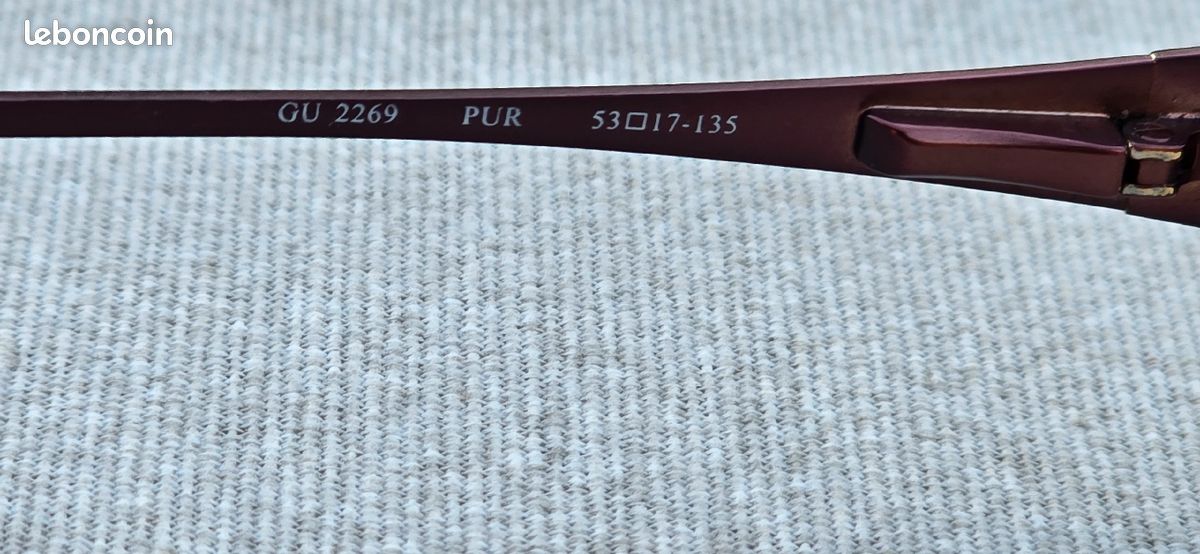 Monture de lunettes guess en parfait état (image 6)
