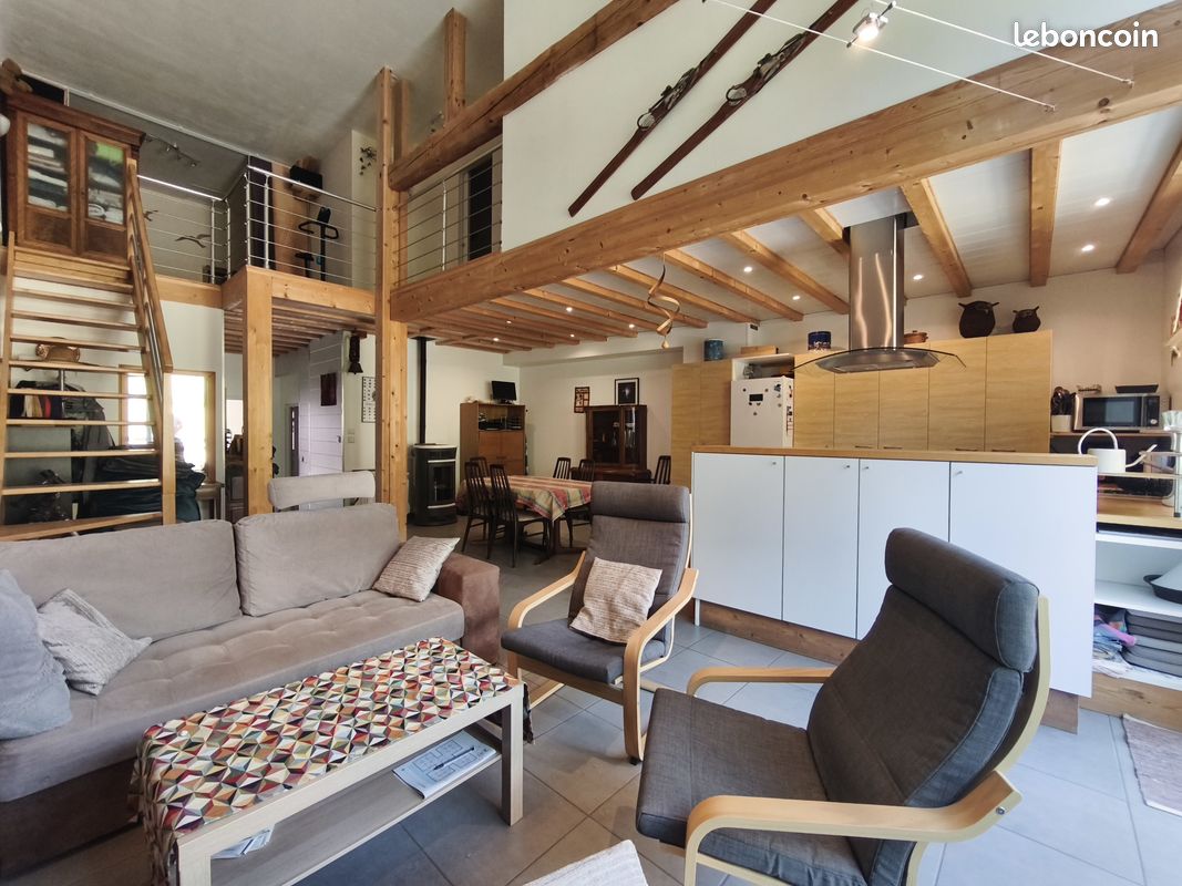 Maison 5 pièces 150 m² · à Champdor-Corcelles · 150 m² · 185 000 €