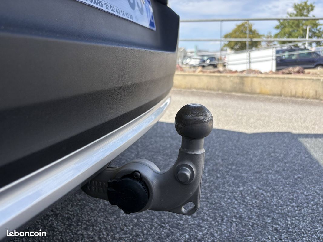 VOLVO XC40 B3 163 ch DCT7 Plus (image 9)