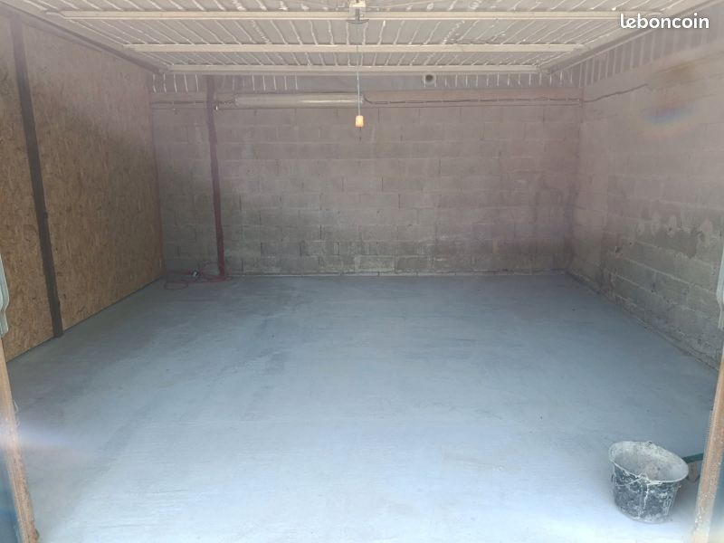 Local stockage · à Pitgam · 90 €/mois