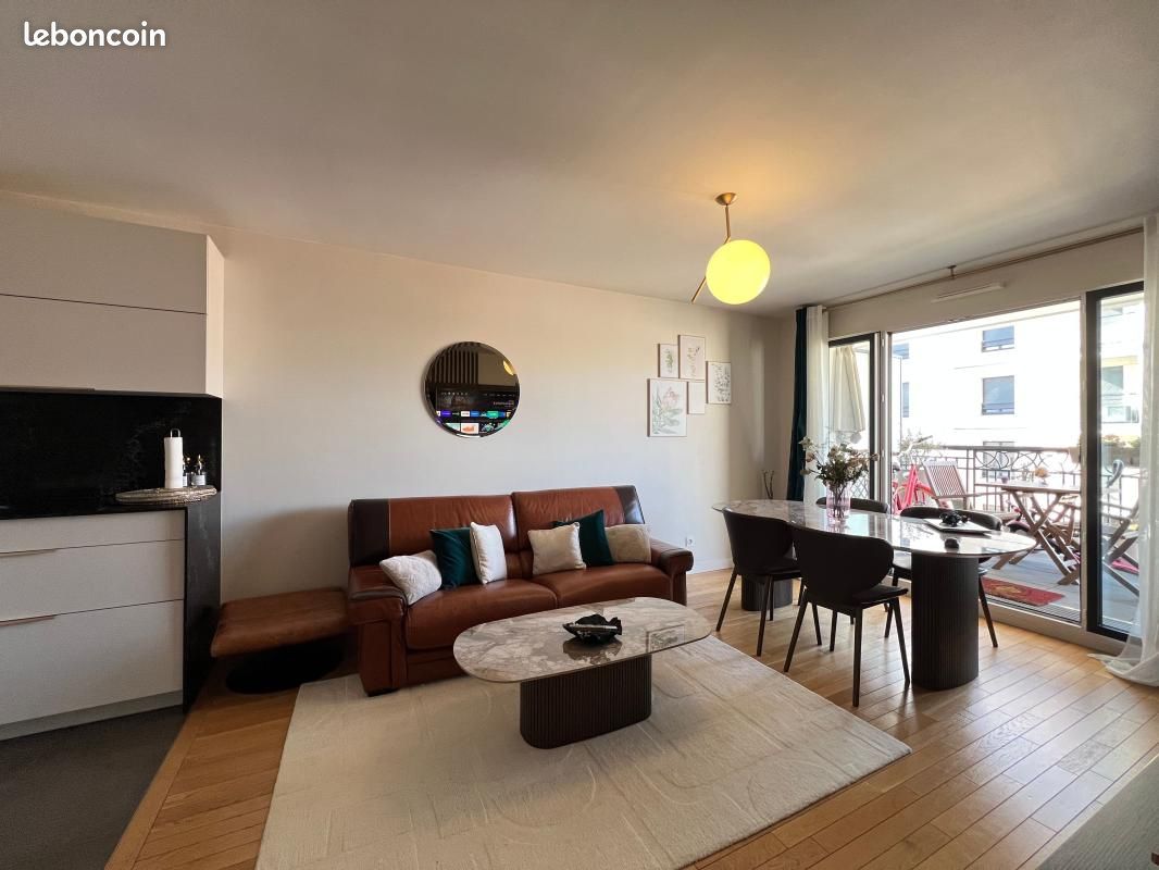 Appartement 3 pièces 62 m² · à Suresnes · 62 m² · 2 200 €/mois