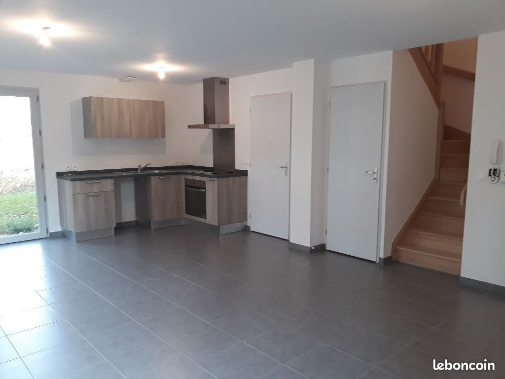 Maison 4 pièces 85 m² · à Saint-Béron · 85 m² · 982 €/mois
