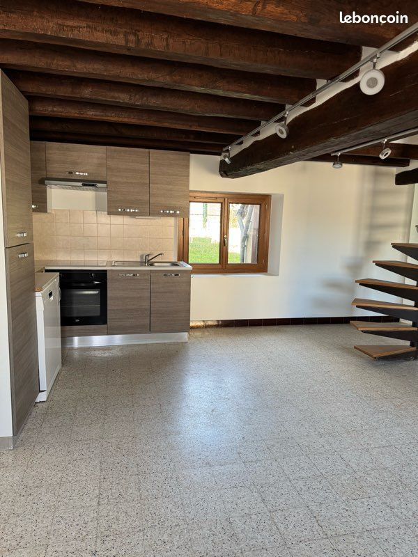 Maison 3 pièces 60 m² · à Yèvres · 60 m² · 582 €