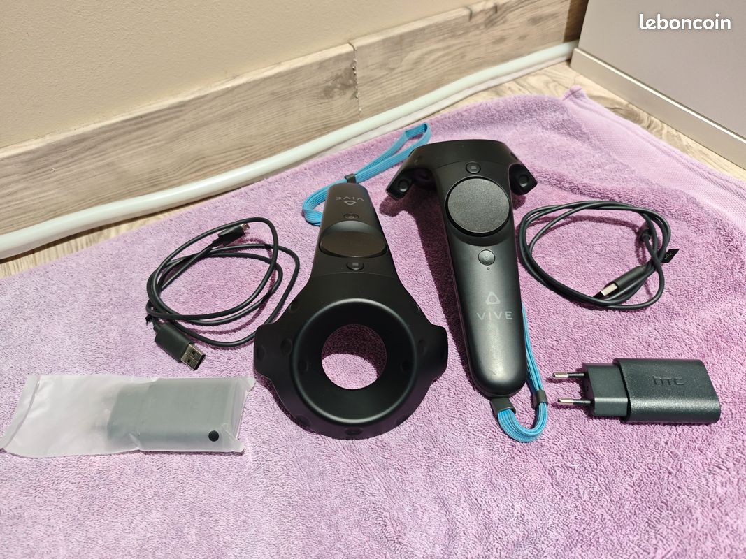 Manettes HTC Vive Motion Controllers - Non Testées, Signes D'usage, Sans Boîte