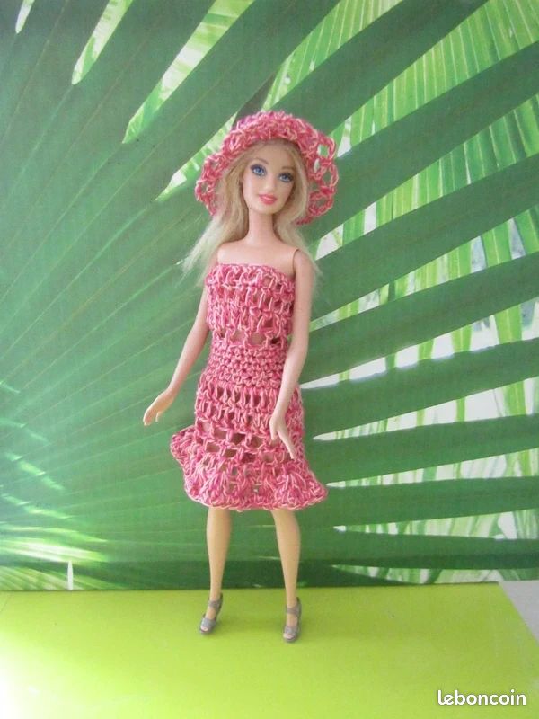 Vêtements Barbie fait main (image 1)